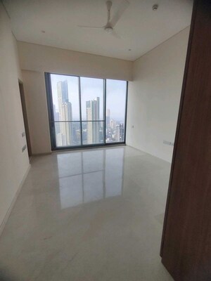 Room in 4 BHK Apartment at Rustomjee Crown, Prabhadevi – for Rent