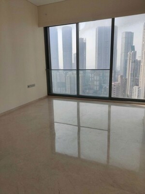 Room in 4 BHK Apartment at Rustomjee Crown, Prabhadevi – for Rent