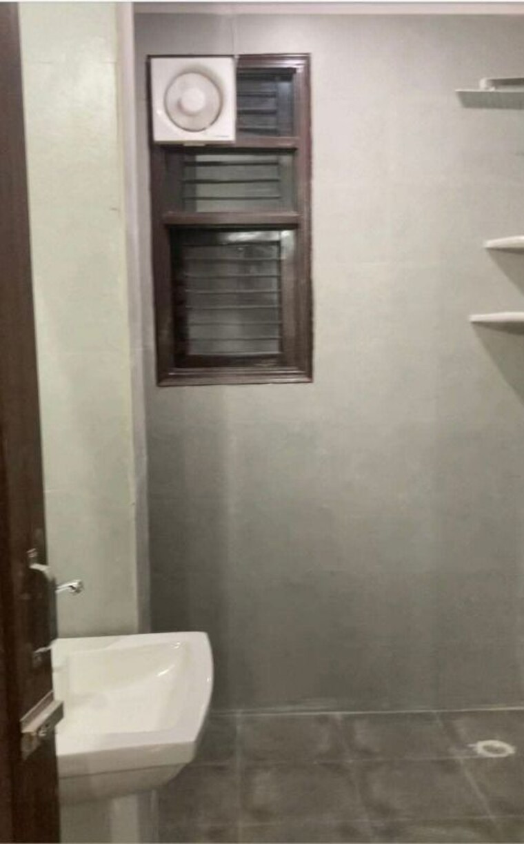 Bathroom, gaur-city-7th-avenue 2 Bedroom 1075 Sq.Ft. Apartment In Sector 4 Greater Noida Greater Noida 9316237