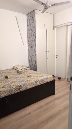 2 BHK + Pooja Room Apartment For Sale in Signature Global City 92