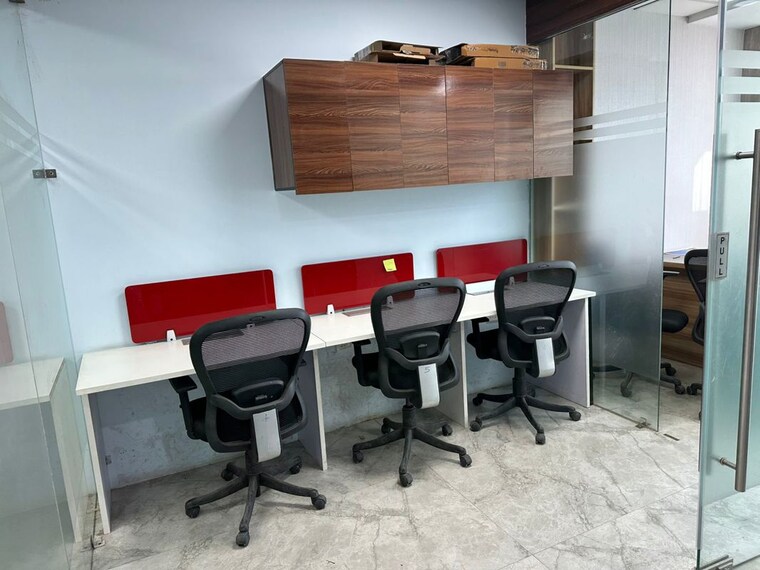 Team Area, galaxy-blue-sapphire-plaza Commercial Office Space 500 Sq.Ft. In Sector 4 Greater Noida Greater Noida 10338484