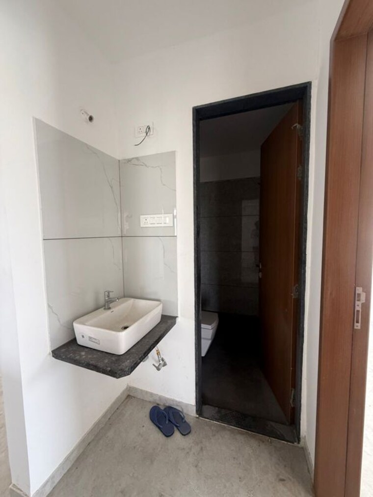 Bathroom, abk-saffron 2 Bedroom 860 Sq.Ft. Apartment In Pashan Pune 10338477