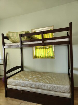 Bedroom in 2 BHK Apartment at Prabhadevi – for Rent