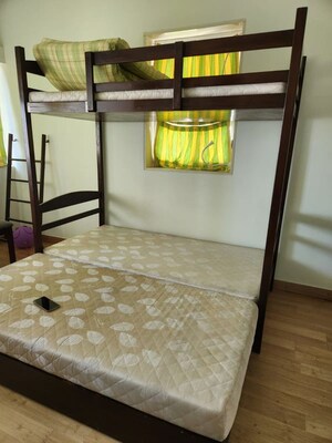 Bedroom in 2 BHK Apartment at Prabhadevi – for Rent