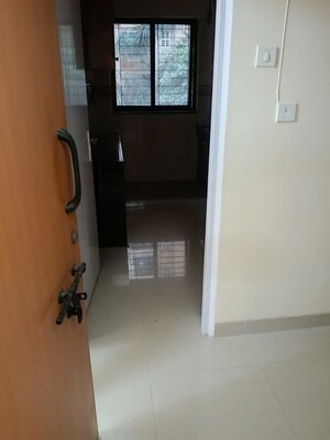 Room in 1 BHK Apartment at Solitaire Malad West, Malad West – for Rent