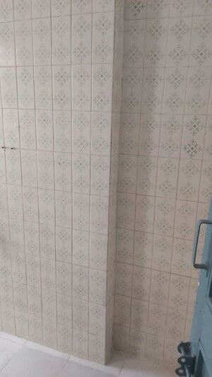 Bathroom in 2.5 BHK Apartment at Mayur Vihar – for Sale