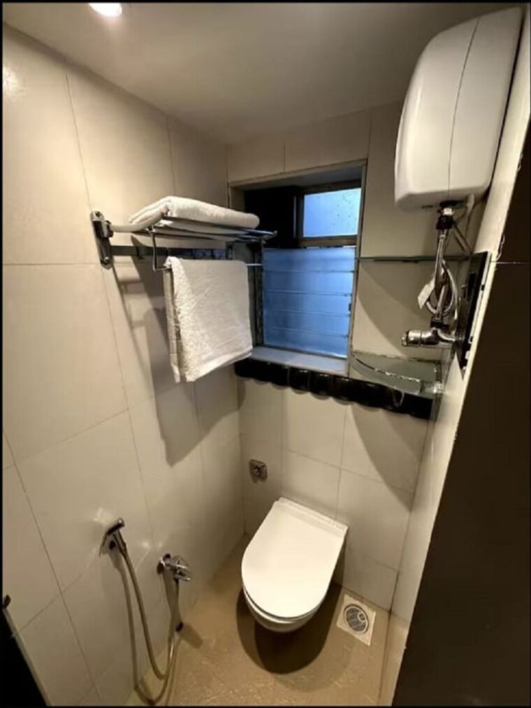 Washroom, bandra west 2 Bedroom 700 Sq.Ft. Apartment In Bandra West Mumbai 10338455