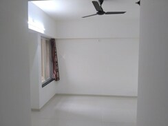 2 BHK Apartment For Rent in Vertical Oriana