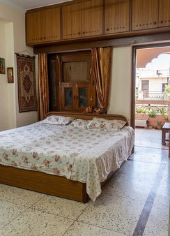 2 BHK Independent House For Rent in Raja Park