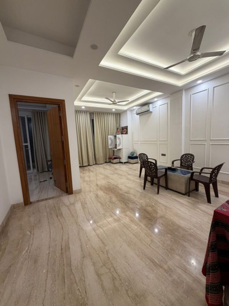 Bedroom, malviya nagar 3 Bedroom 200 Sq.Yd. Builder Floor In Malviya Nagar Delhi 10338597