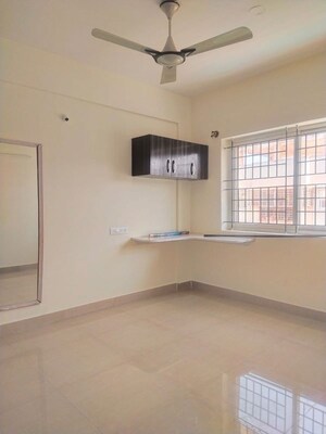 Room in 2 BHK Apartment at MC Sarovar, Kr Puram – for Sale