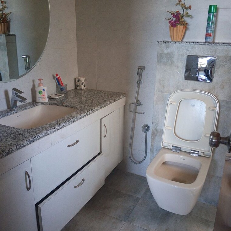 Bathroom, kolte-patil-rose-parade 3.5 Bedroom 1650 Sq.Ft. Apartment In Kondhwa Pune 10338646