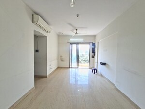 2 BHK Apartment For Rent in Lodha Casa Royale Grande, Majiwada