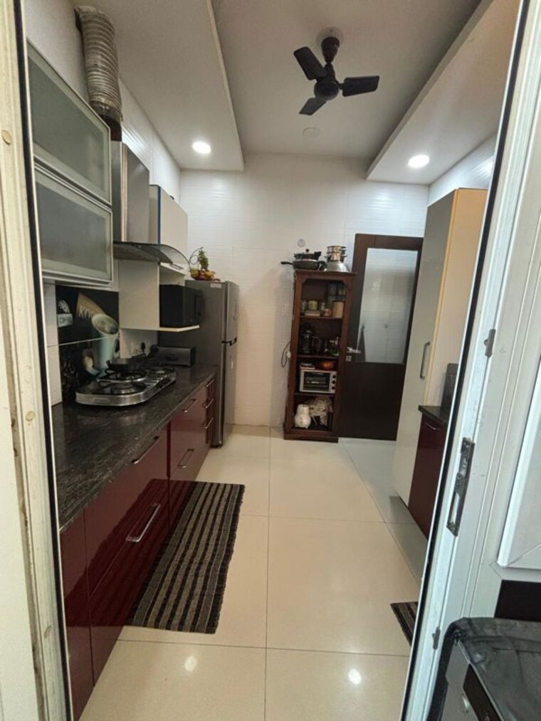 Kitchen/pantry, vipul-world-floors 3 Bedroom 240 Sq.Yd. Builder Floor In Sector 48 Gurgaon 10338665