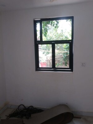 Room in 1.5 BHK Builder Floor at Chuna Mandi – for Rent