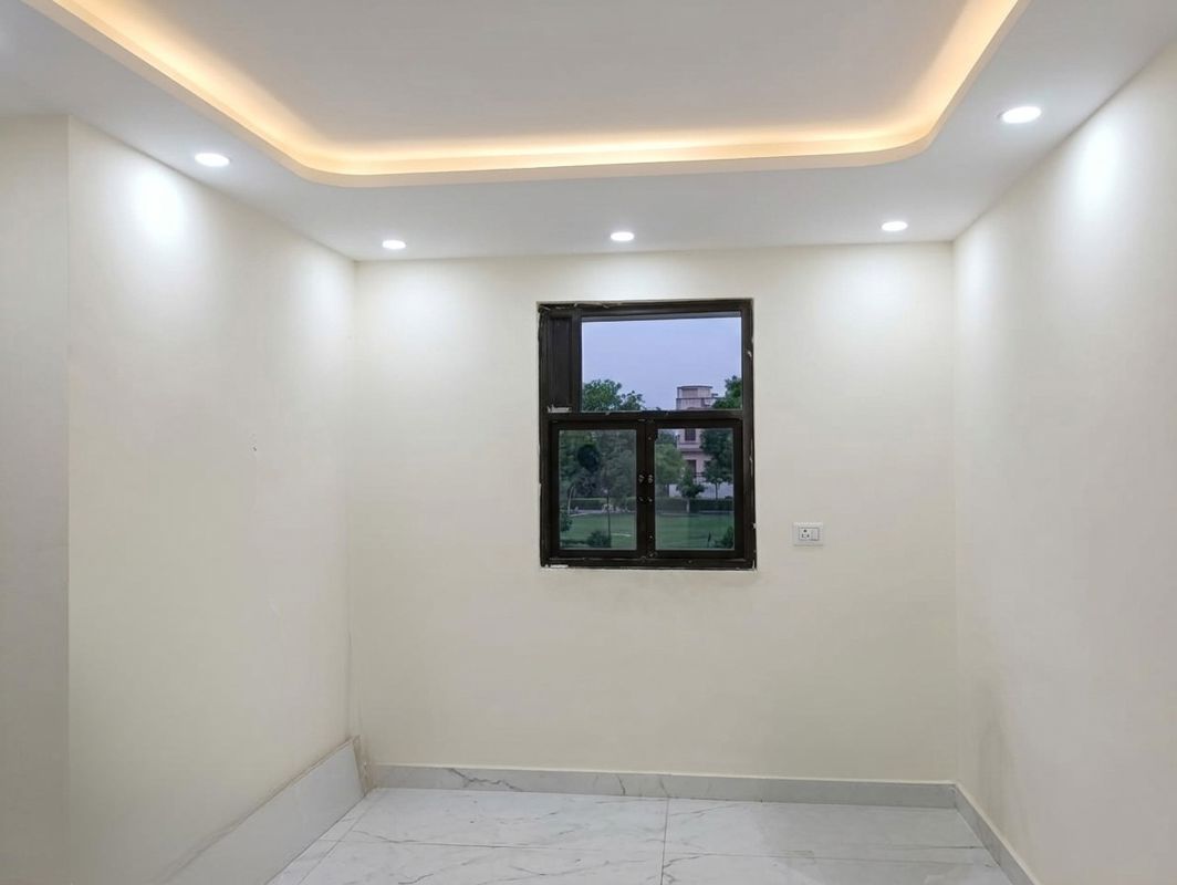 1.5 BHK + Extra Room Builder Floor For Rent in Chuna Mandi