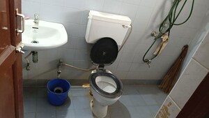 Bathroom in 2 BHK Apartment at Mapusa – for Rent
