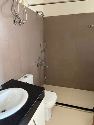 Bathroom in 4 BHK Apartment at Pioneer Park Phase 1, Sector 61 – for Rent