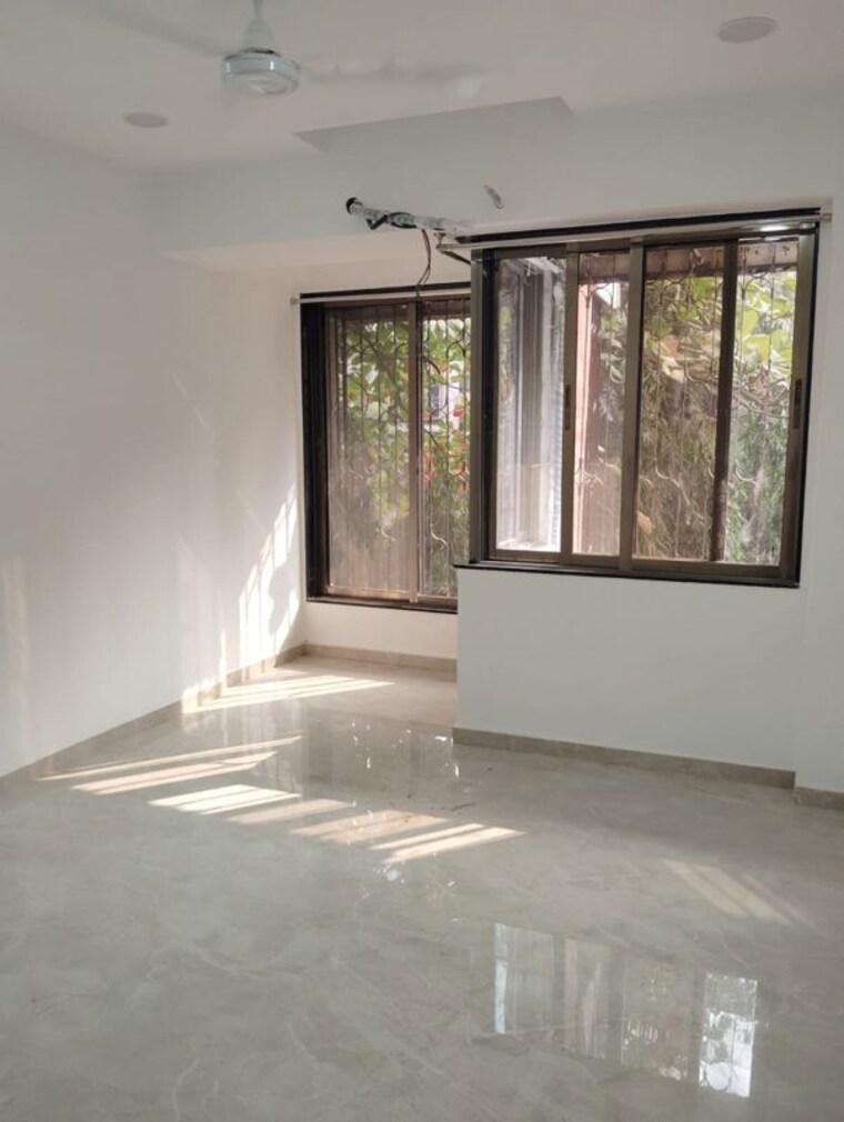 Room, khar west 2 Bedroom 700 Sq.Ft. Apartment In Khar West Mumbai 10338698