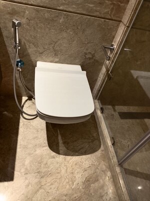 Furnished Amenities in 4 BHK Apartment at Panchsheel Park – for Sale