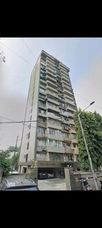 4 BHK 2000 Sq.Ft. Apartment in Walkeshwar