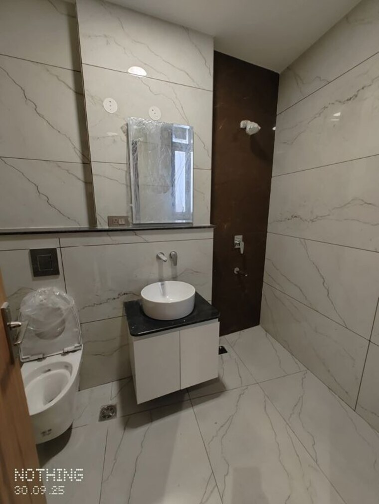 Bathroom, saket 1 Bedroom 600 Sq.Ft. Apartment In Saket Delhi 10338755