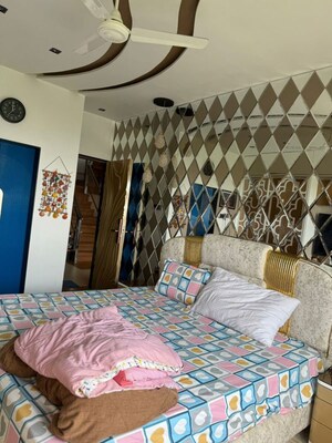 Bedroom in 3 BHK Apartment at Hibiscus CHS Versova, Versova – for Rent