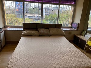 Bedroom in 3 BHK Apartment at Juhu – for Rent