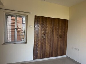 Room in 3 BHK Apartment at Kalpataru Hills Phase II, Manpada – for Rent