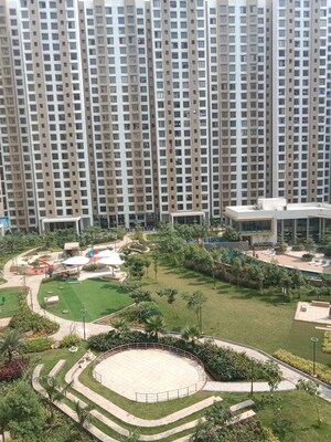 2 BHK Apartment For Rent in Sunteck Maxxworld, Tivri