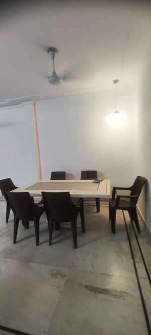 Team Area in 3 BHK Apartment at Malviya Nagar – for Rent