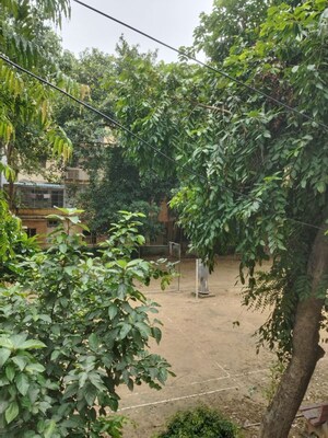 Plot Area in 3 BHK Builder Floor at Sarita Vihar – for Rent