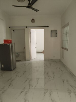Room in 3 BHK Builder Floor at Sarita Vihar – for Rent
