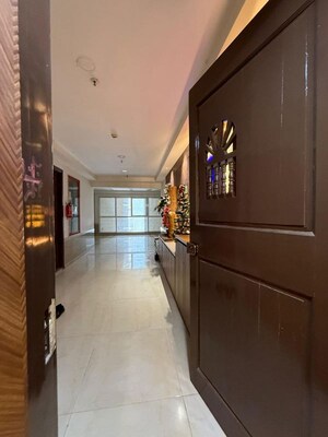 3 BHK Apartment – Entrance View at N Rose Northern Heights, Dahisar East - for Rent