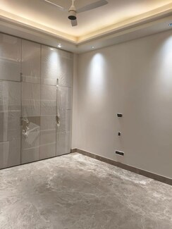 4 BHK + Pooja Room,Servant Room,Study Room,Extra Room,Store Room Apartment For Sale in Kailash Colony