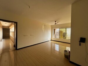 Room in 2 BHK Apartment at JVM Veda, Kasarvadavali – for Rent