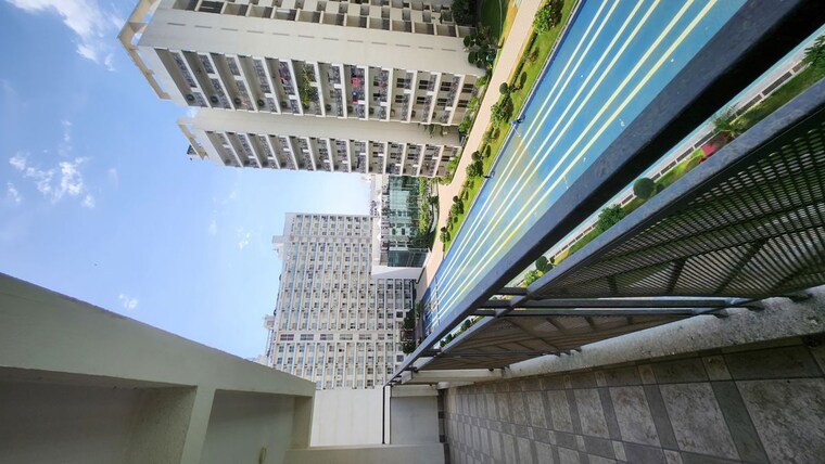 Balcony, central-park-flower-valley-aqua-front-towers 3 Bedroom 2600 Sq.Ft. Apartment In Sohna Sector 33 Gurgaon 10338840