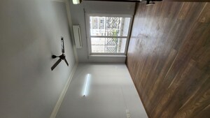 Room in 3 BHK Apartment at Central Park Flower Valley Aqua Front Towers, Sohna Sector 33 – for Rent