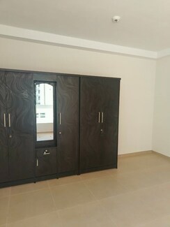 3.5 BHK + Servant Room Apartment For Rent in Bhartiya Nikoo Homes