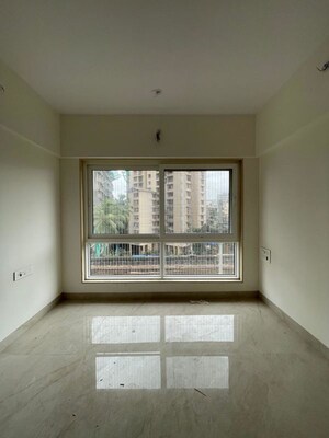 Room in 2 BHK Apartment at Andheri West – for Rent