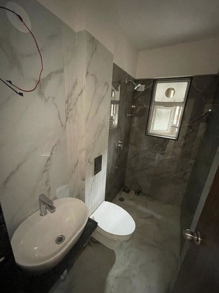 Bathroom, andheri west 2 Bedroom 675 Sq.Ft. Apartment In Andheri West Mumbai 10205577