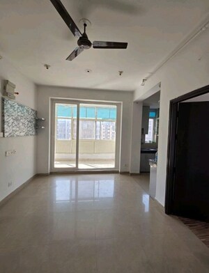 Room in 2 BHK Apartment at ACE Platinum, Zeta I Greater Noida – for Rent