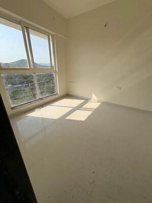 Room in 3 BHK Apartment at Sheth Avante, Kanjurmarg West – for Rent