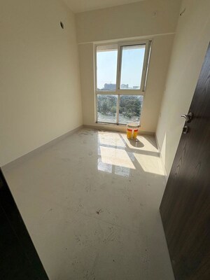 Room in 3 BHK Apartment at Sheth Avante, Kanjurmarg West – for Rent