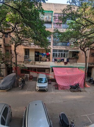 2 BHK Apartment For Sale in Eros Southend Apartments, Charmwood Village