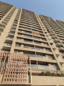 3 BHK + Servant Room Apartment For Rent in Mantra Monarch