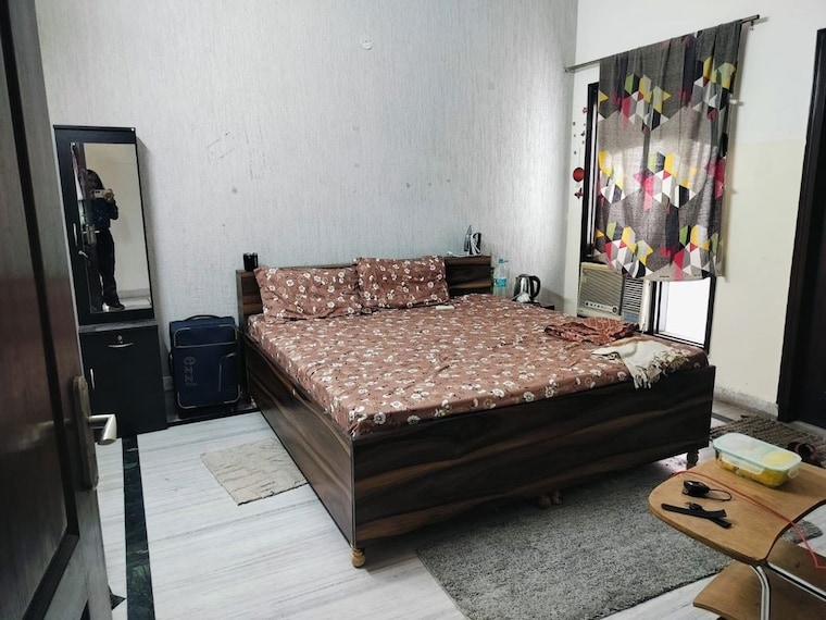 Bedroom, sector 104 3 Bedroom 985 Sq.Ft. Builder Floor In Sector 104 Noida 10338928