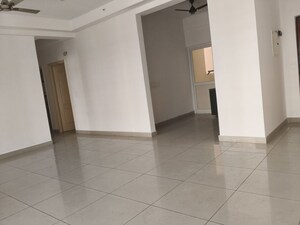 2.5 BHK Apartment For Rent in Landcraft Golf Links, Pandav Nagar
