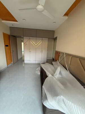 Living Room in 3 BHK Apartment at Khar West – for Rent