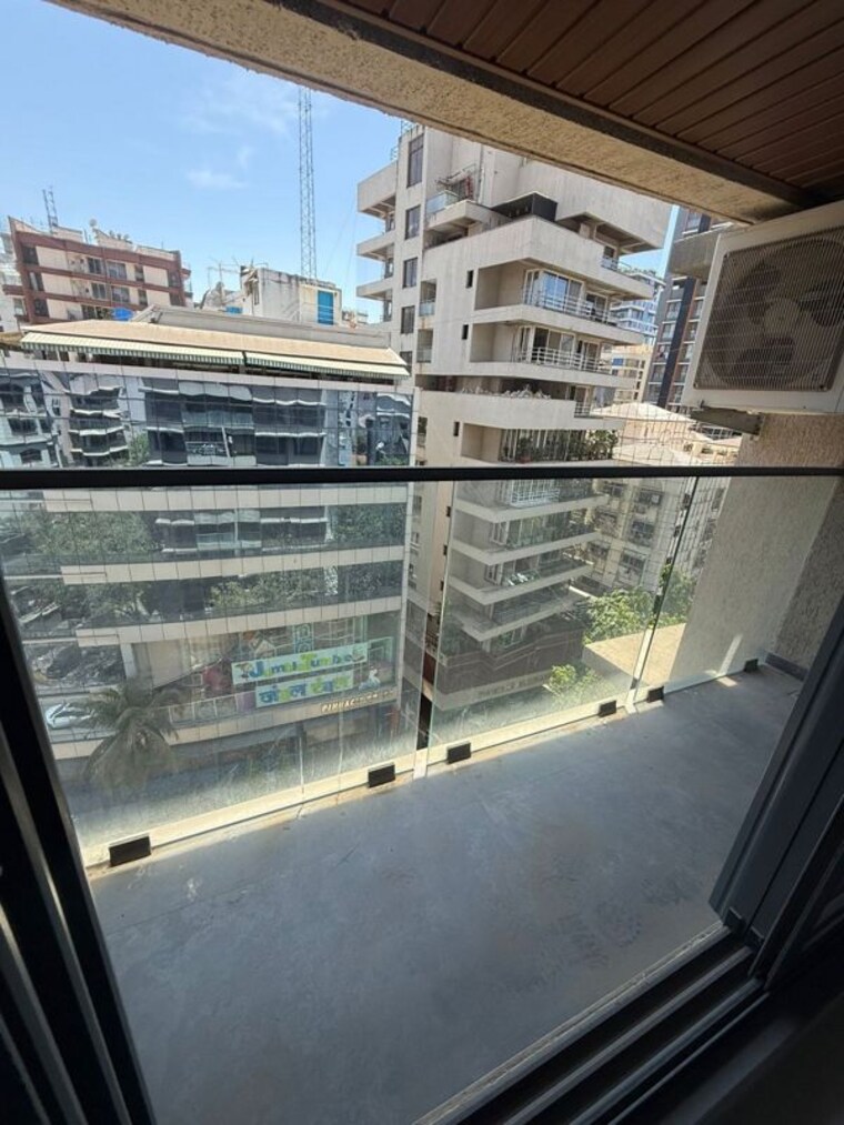 Balcony, khar west 3 Bedroom 1100 Sq.Ft. Apartment In Khar West Mumbai 10338960